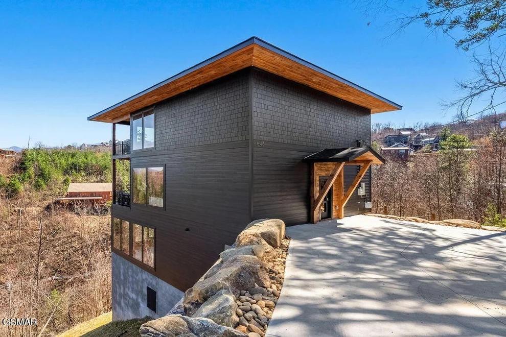 Unit for sale at 545 Edgewood Drive, Gatlinburg, TN 37738