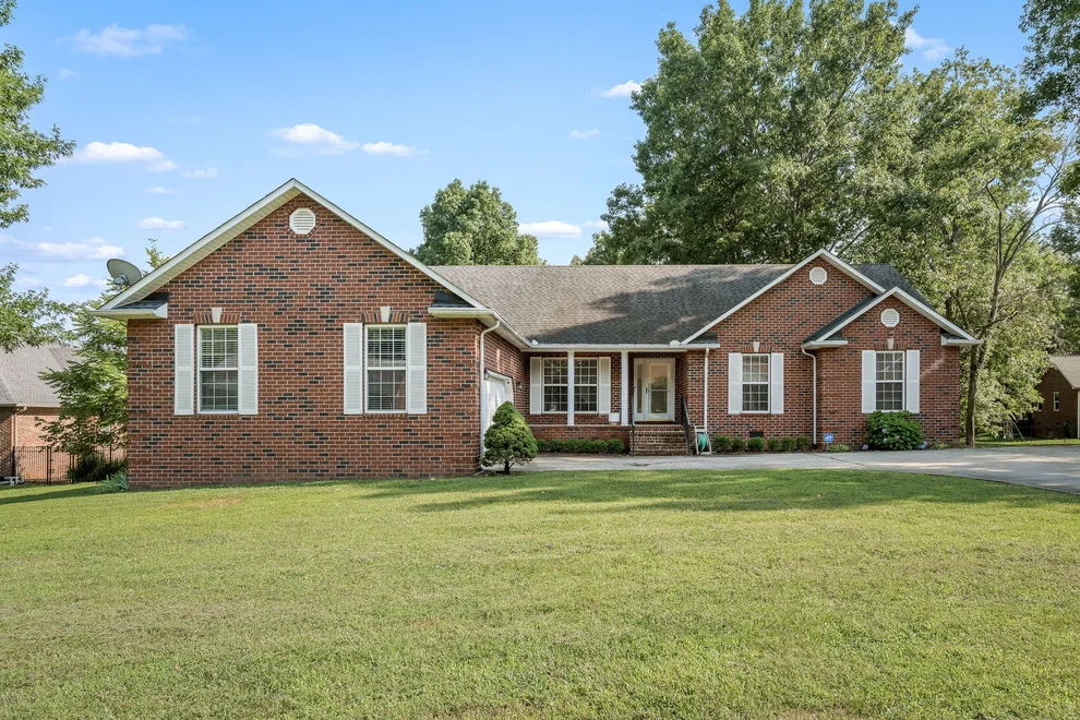 Unit for sale at 113 Stonegate Circle, Shelbyville, TN 37160