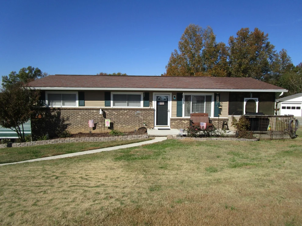Unit for sale at 5502 Loudon Ridge Rd, Lenoir City, TN 37771