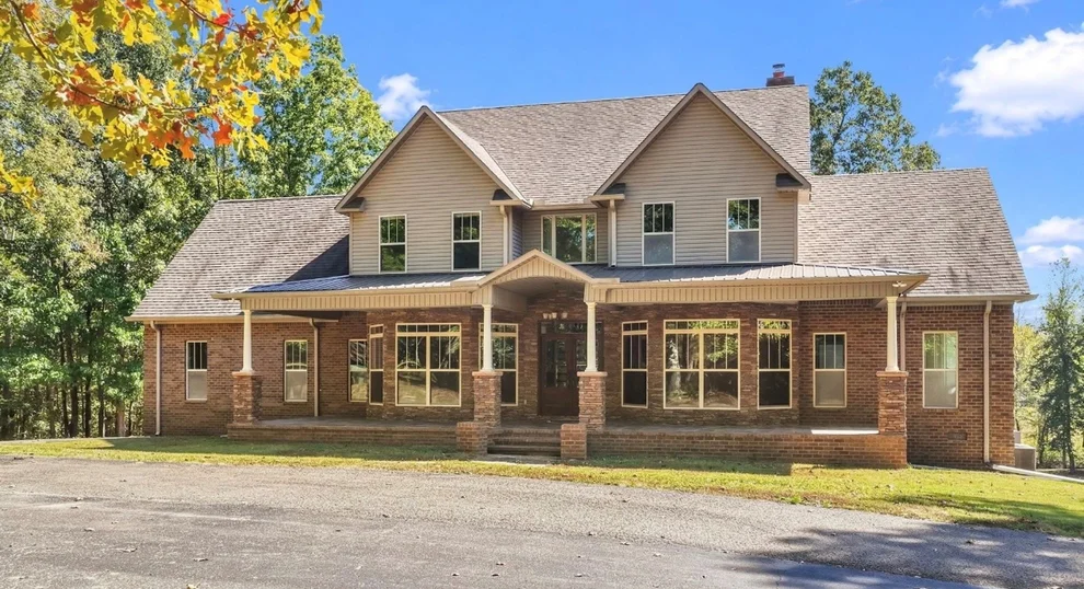 Unit for sale at 195 Holly Springs Rd, Henderson, TN 38340
