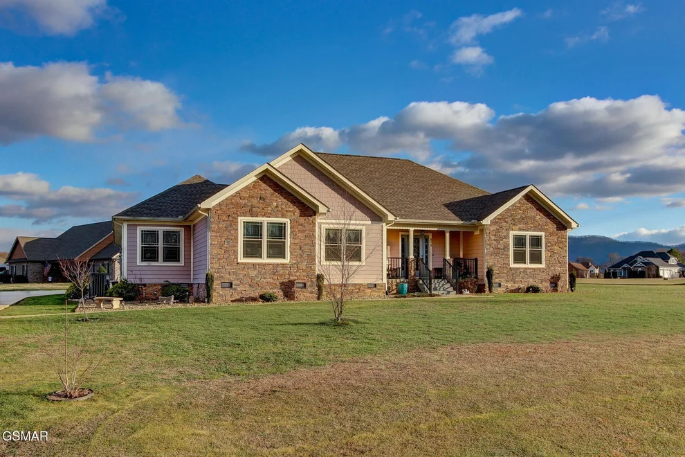 Unit for sale at 850 Majestic Mountains Boulevard, Walland, TN 37886