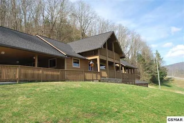 Unit for sale at 3105 Cherokee Valley, Pigeon Forge, TN 37862