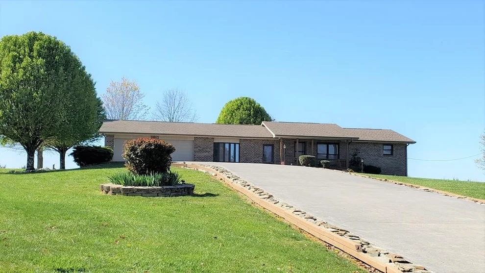 Unit for sale at 339 Thomas Loop Road, Sevierville, TN 37876