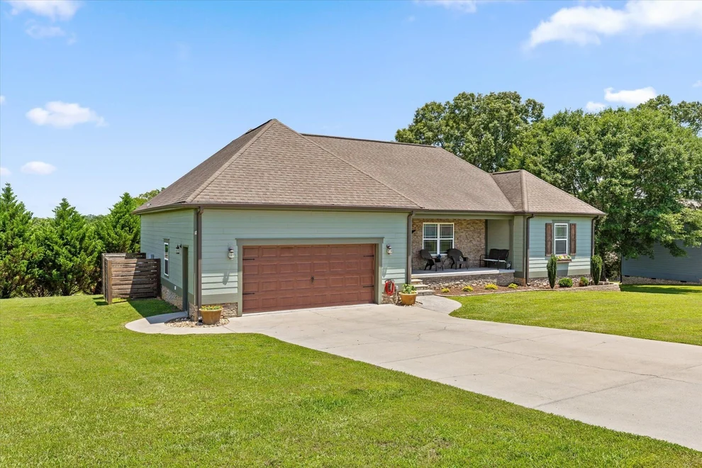 Unit for sale at 56 Seven Pines Lane, Chickamauga, GA 30707