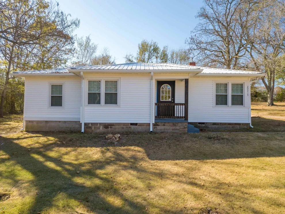 Unit for sale at 20215 Hwy 69, Savannah, TN 38372