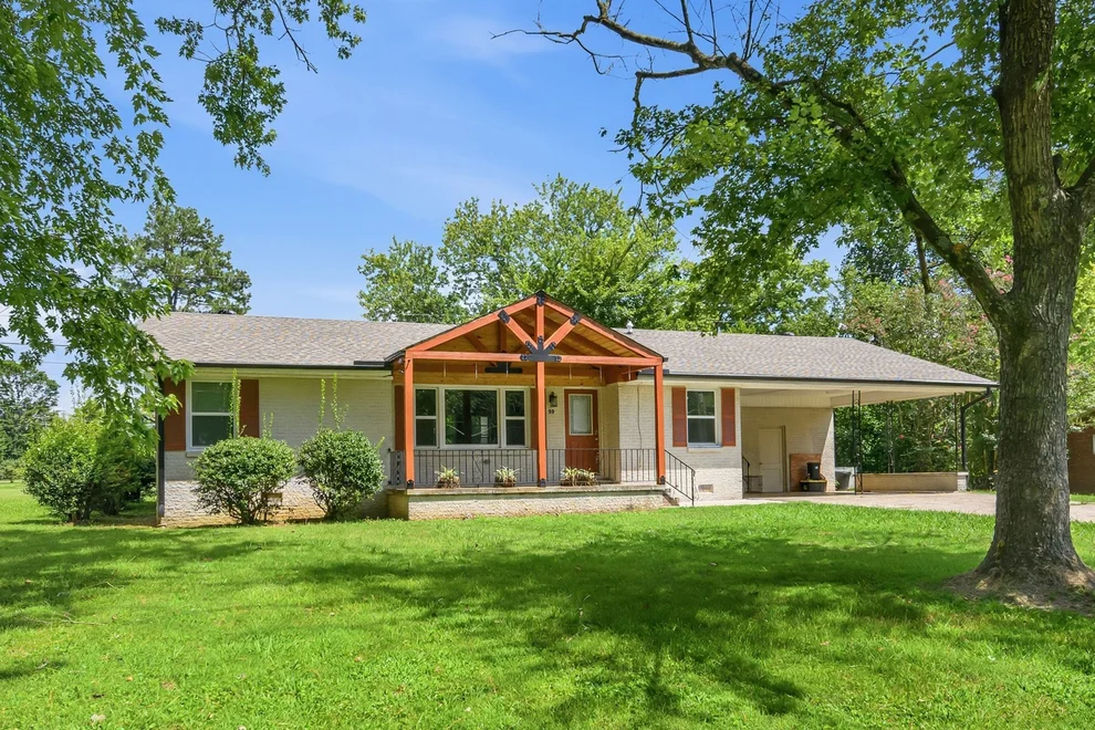 Unit for sale at 99 Lakewood Dr, Lexington, TN 38351