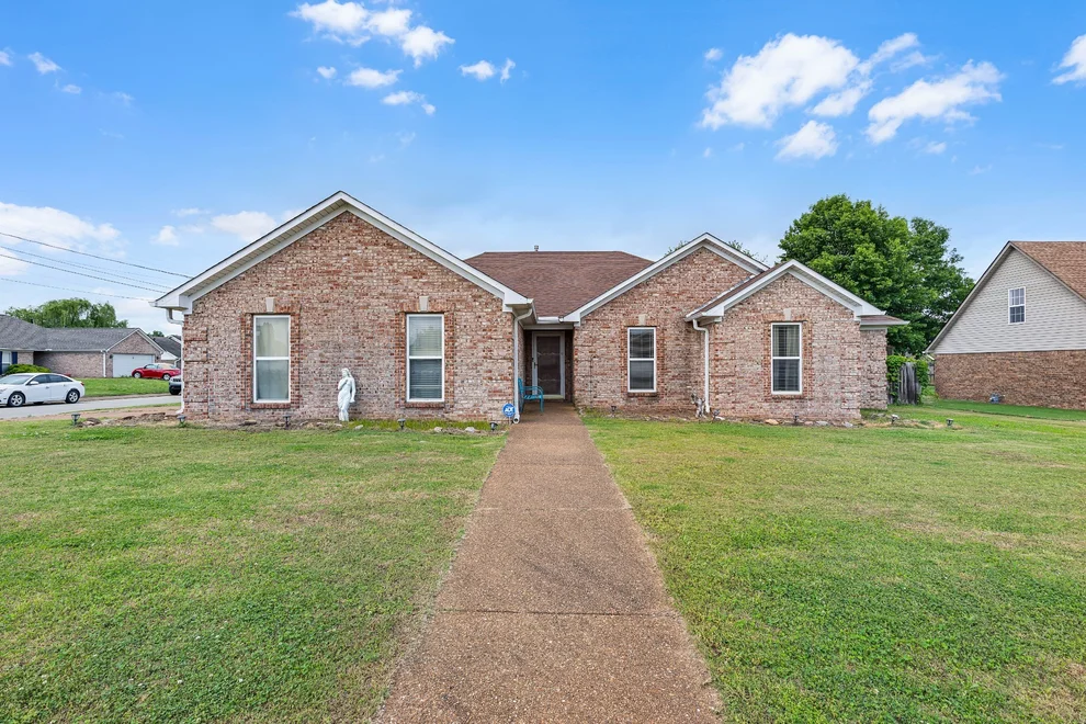 Unit for sale at 7 Matrix Cv, Jackson, TN 38305