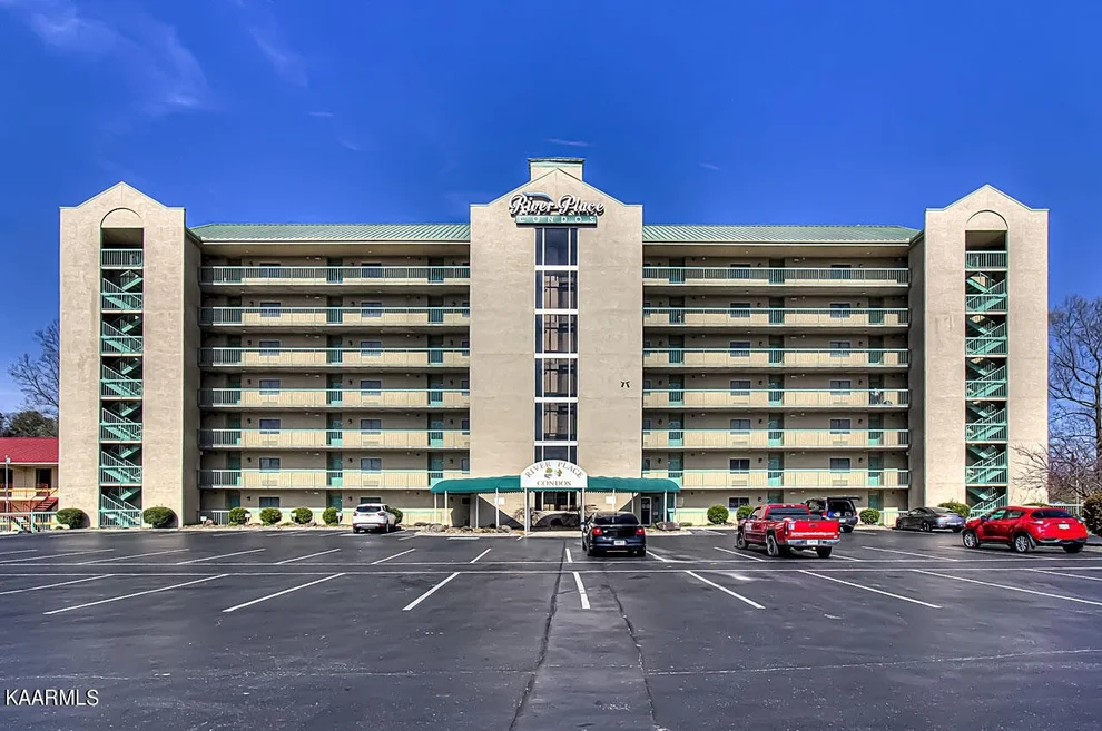 Unit for sale at 3215 N River Rd, Pigeon Forge, TN 37863