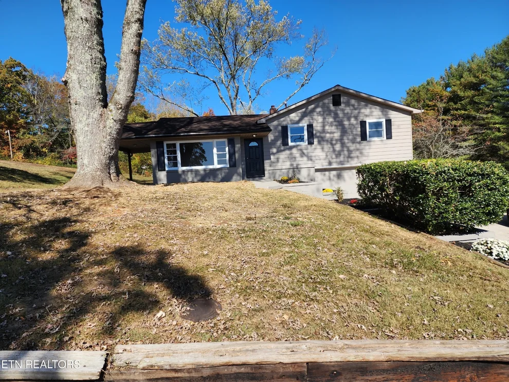 Unit for sale at 156 Hudson Lane, Clinton, TN 37716