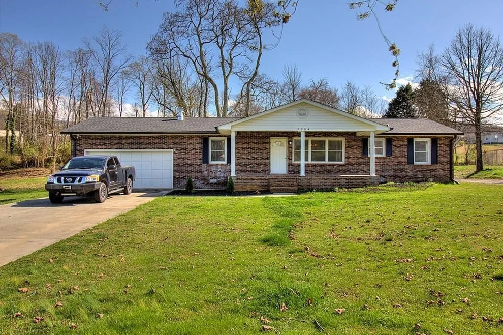 Unit for sale at 2004 Kimberlin Heights, Knoxville, TN 37920