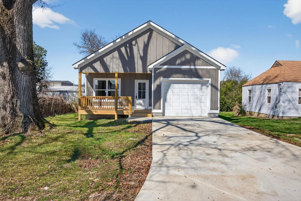 Unit for sale at 3105 Wood Avenue, Chattanooga, TN 37406
