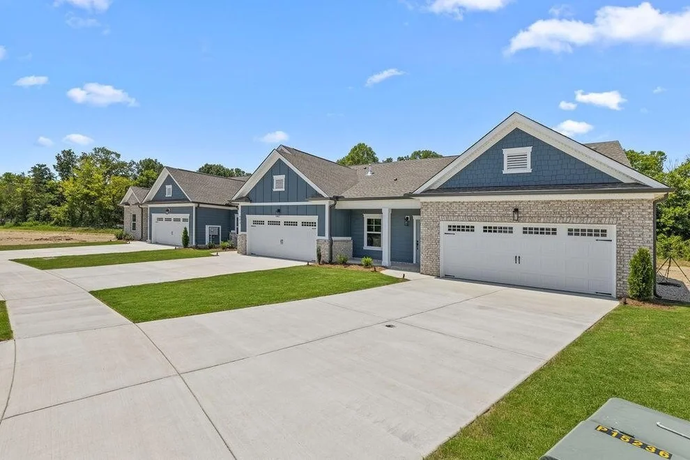 Unit for sale at 1560 Whisper Winds Lane, Ooltewah, TN 37363