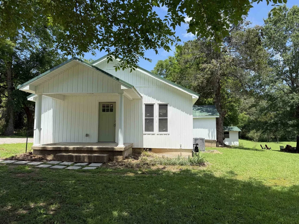 Unit for sale at 48005 Hwy 69, Saltillo, TN 38370