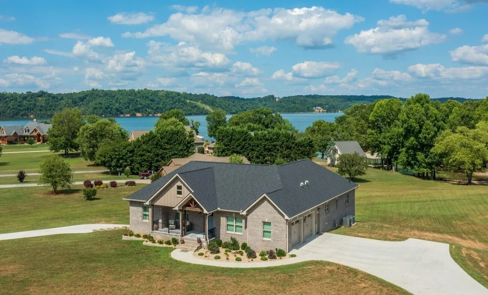 Unit for sale at 107 Duck Pond Drive, Dandridge, TN 37725