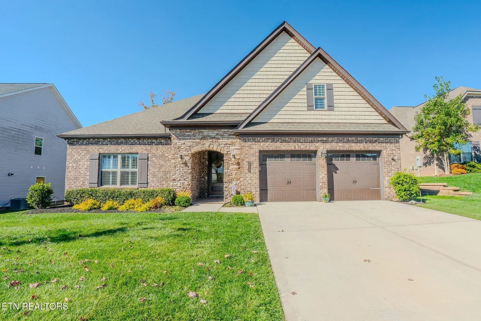 Unit for sale at 159 Silver Maple St, Lenoir City, TN 37771
