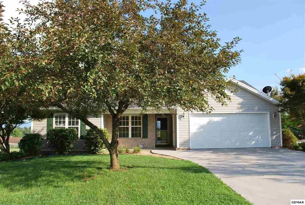 Unit for sale at 604 Ross Drive, Dandridge, TN 37725