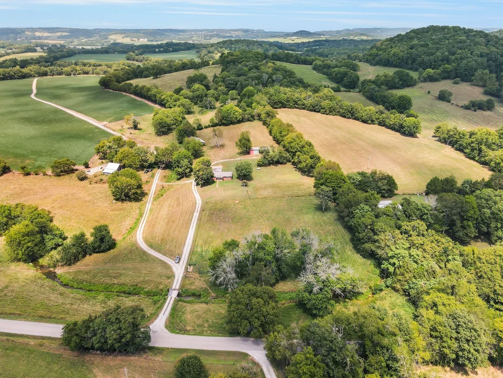 Unit for sale at 1367 Diana Rd, Cornersville, TN 37047