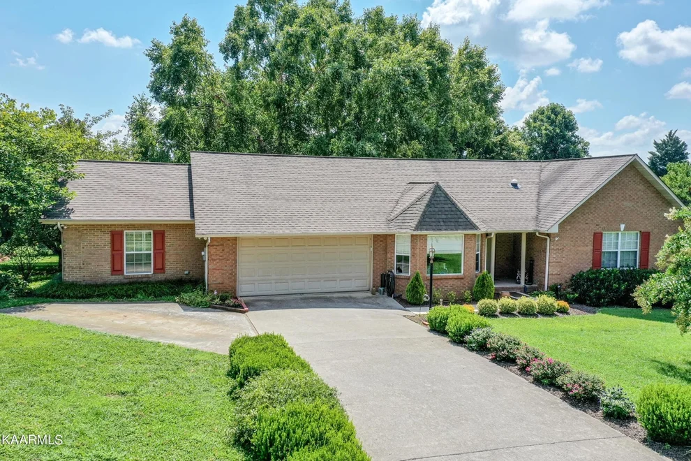 Unit for sale at 3512 Christenberry Drive, Maryville, TN 37801