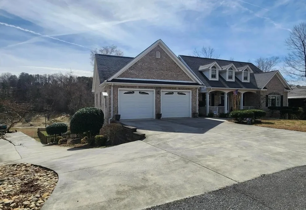 Unit for sale at 2177 Riverview Drive, Dandridge, TN 37725