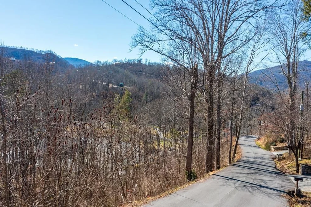 Unit for sale at 5 Brownsridge Road, Gatlinburg, TN 37738