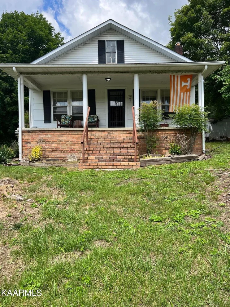 Unit for sale at 392 Chambers Lane, Oneida, TN 37841