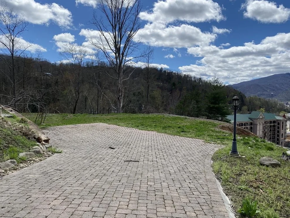 Unit for sale at 238 Brownsridge Road, Gatlinburg, TN 37738