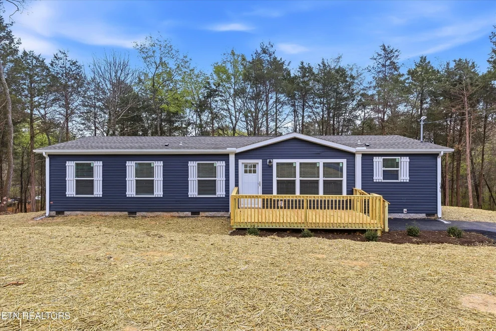 Unit for sale at 181 Pinecrest Drive, Loudon, TN 37774