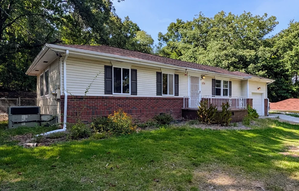 Unit for sale at 1731 Jeanaga Trl, Chattanooga, TN 37406