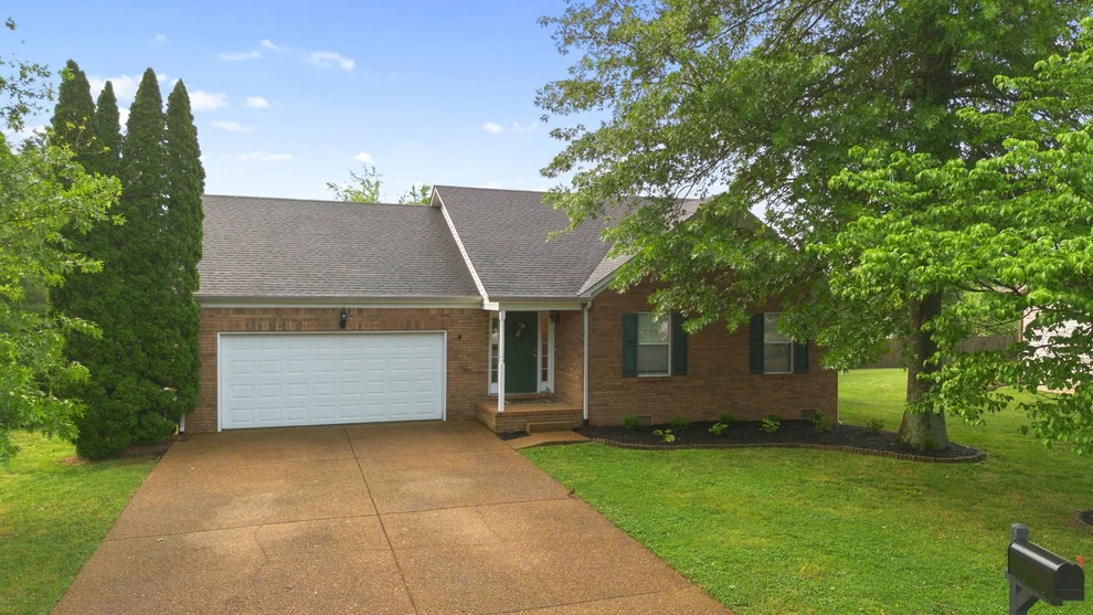 Unit for sale at 2919 Crenshaw Ct, Spring Hill, TN 37174