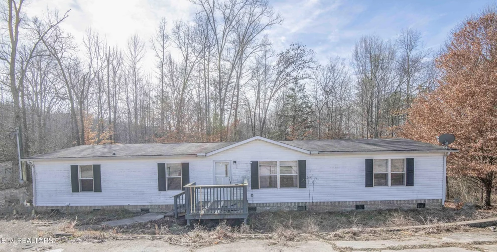 Unit for sale at 103 Loggers Lane, Clinton, TN 37716
