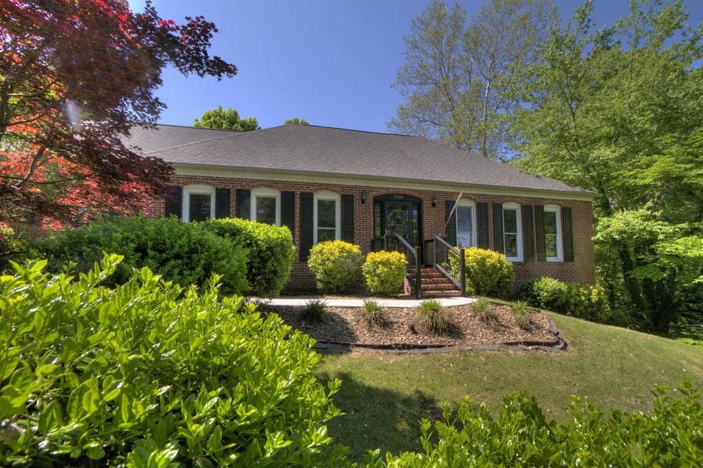 Unit for sale at 1510 Dunbarton Drive, Maryville, TN 37803