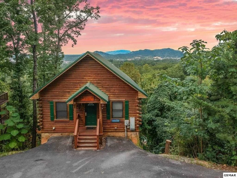 Unit for sale at 3327 Pine Peak Way, Pigeon Forge, TN 37862