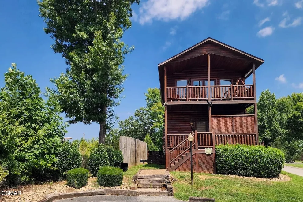 Unit for sale at 270 Moose Ridge Way, Pigeon Forge, TN 37863