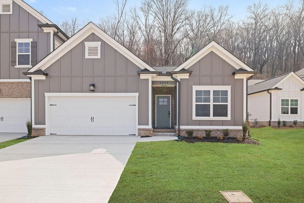 Unit for sale at 1637 Destiny Drive, Hixson, TN 37343