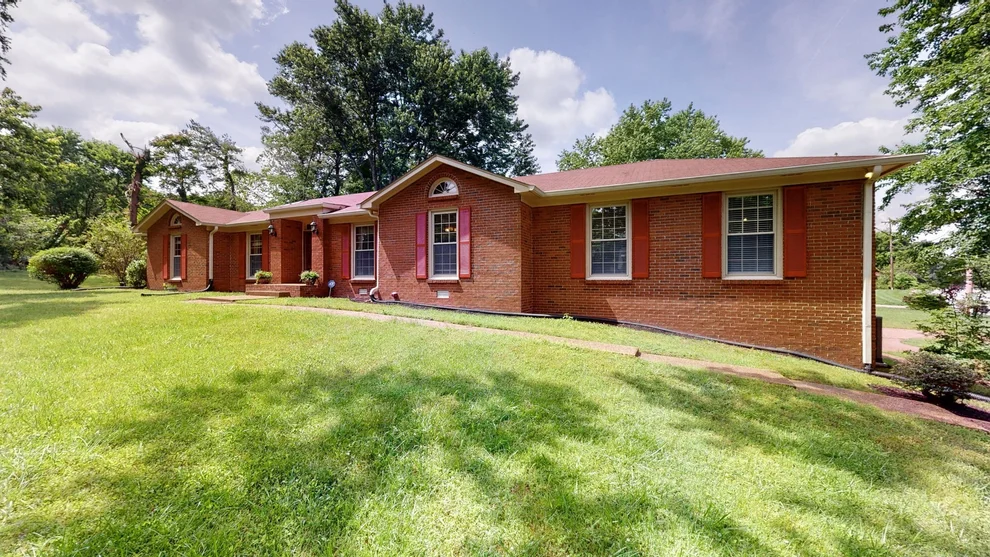 Unit for sale at 5818 Cloverland Dr, Brentwood, TN 37027