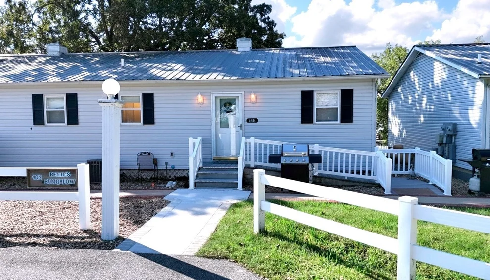 Unit for sale at 103 HARBORVIEW, Grand Rivers, KY 42045