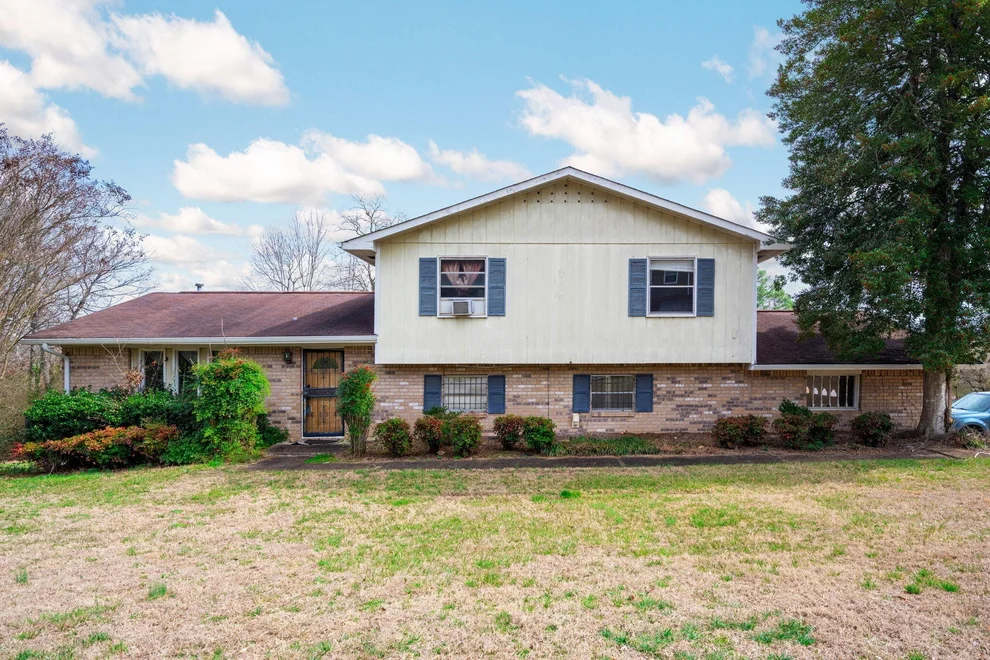 Unit for sale at 8700 Reba Lane, Hixson, TN 37343
