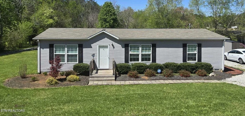 Unit for sale at 795 Hawkins Rd, Sweetwater, TN 37874