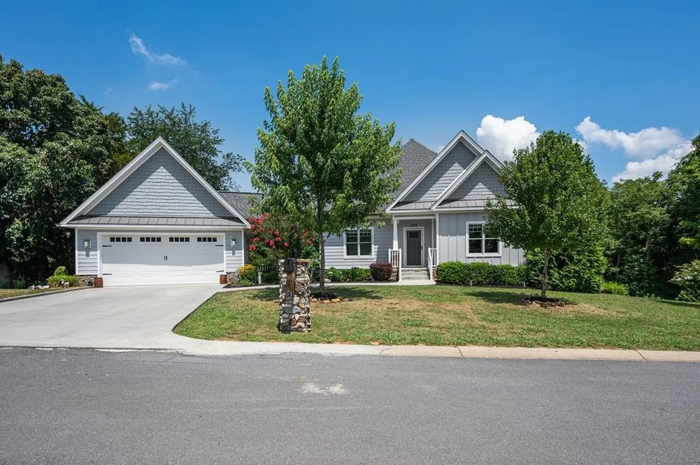 Unit for sale at 559 Mountain Crest Lane, Dandridge, TN 37725