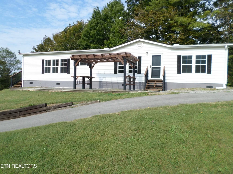 Unit for sale at 1936 Dripping Springs Rd, Seymour, TN 37865