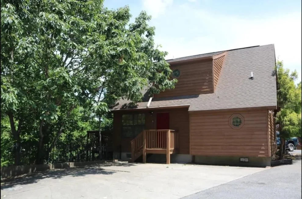 Unit for sale at 306 Woodridge Way, Pigeon Forge, TN 37863