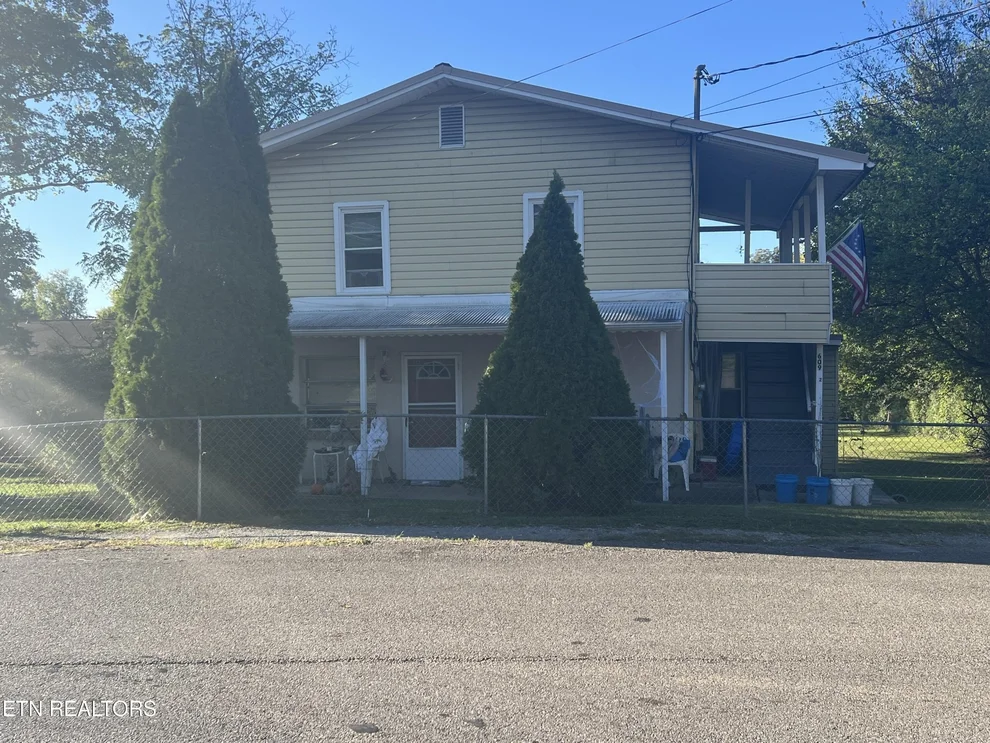 Unit for sale at 609 Glenoaks Drive, Knoxville, TN 37912
