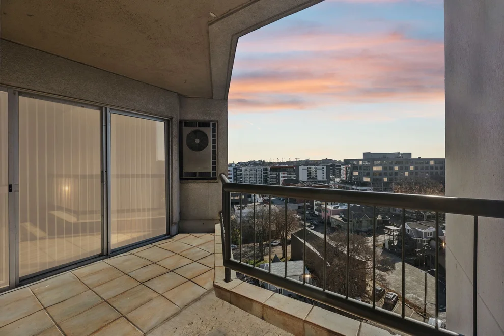 Unit for sale at 900 19th Ave S, Nashville, TN 37212