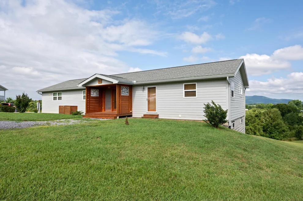 Unit for sale at 114 Amaryllis Road, Newport, TN 37821