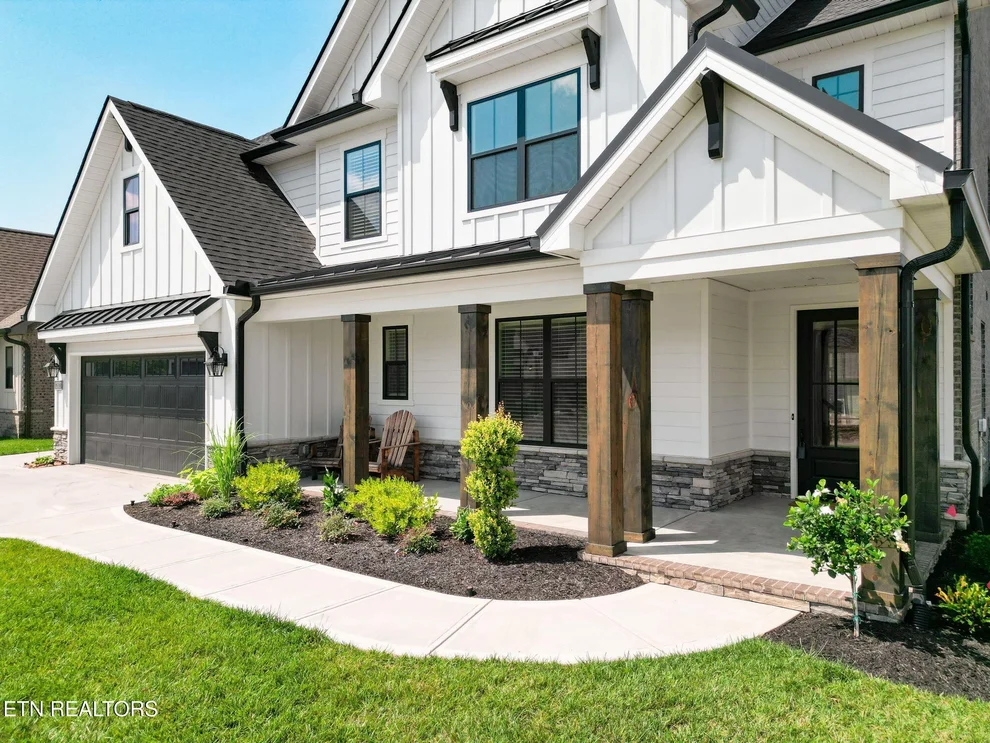 Unit for sale at 12027 Deer Crossing Drive, Knoxville, TN 37932