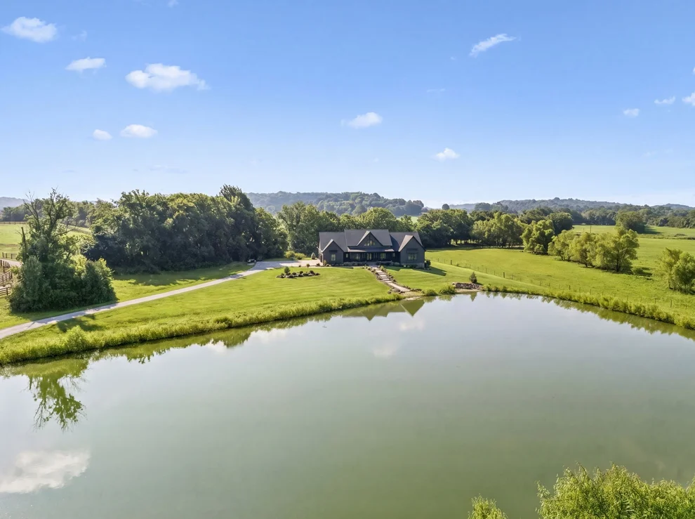 Unit for sale at 1234 Polk Ln, Columbia, TN 38401