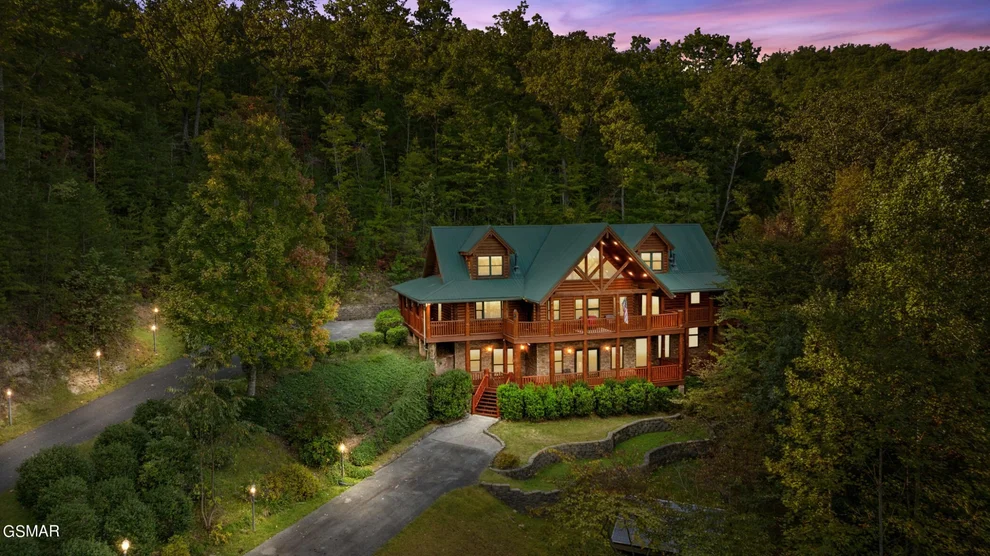 Unit for sale at 575 Pinnacle Vista Rd, Gatlinburg, TN 37738