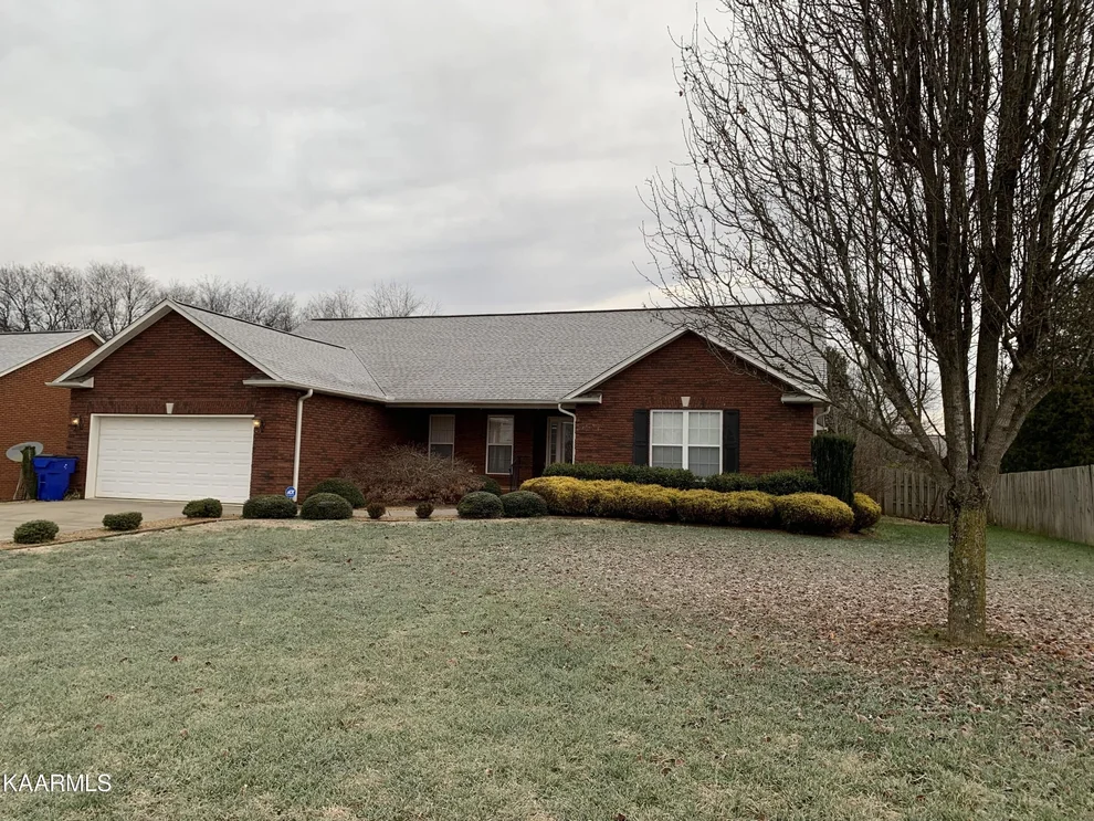 Unit for sale at 136 Heritage Crossing Drive, Maryville, TN 37804