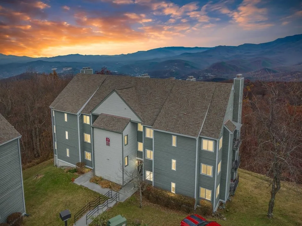 Unit for sale at 1260 Ski View Drive, Gatlinburg, TN 37738