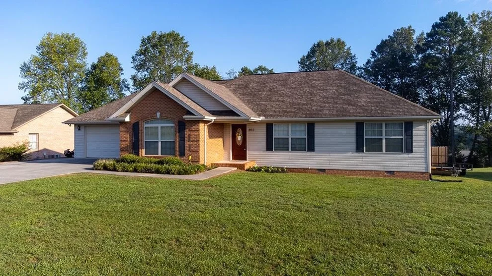 Unit for sale at 853 Lakewood Drive, Jefferson City, TN 37760